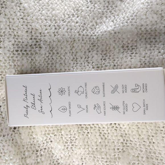 EARTH HARBOR CALYPSO Vitamin C Moisture Elixir, 30ml/1.0fl oz - Picture 5 of 9